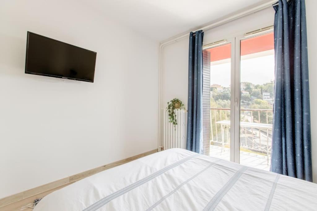 Private Room In Renovated Apartment - Tram 1 Min Walk 尼斯 外观 照片