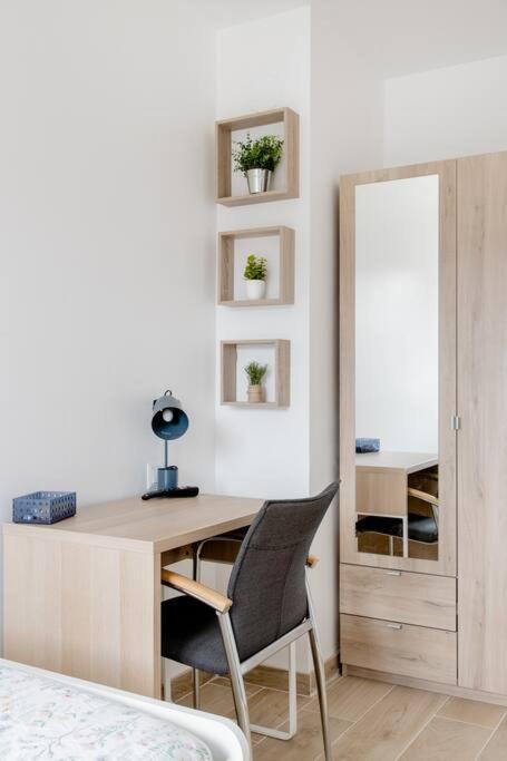 Private Room In Renovated Apartment - Tram 1 Min Walk 尼斯 外观 照片