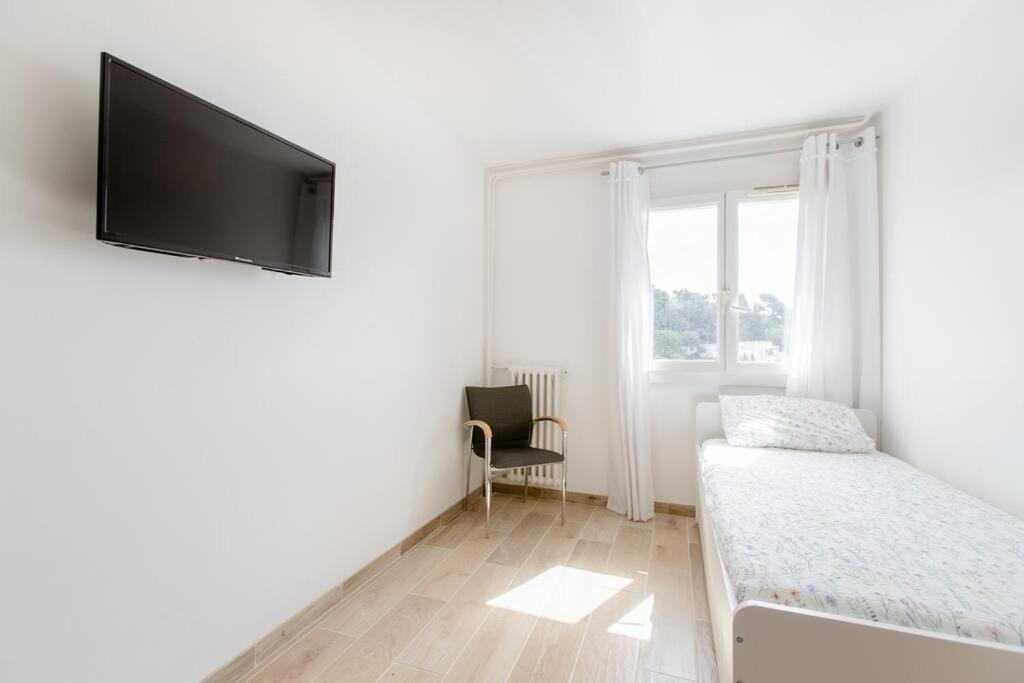 Private Room In Renovated Apartment - Tram 1 Min Walk 尼斯 外观 照片