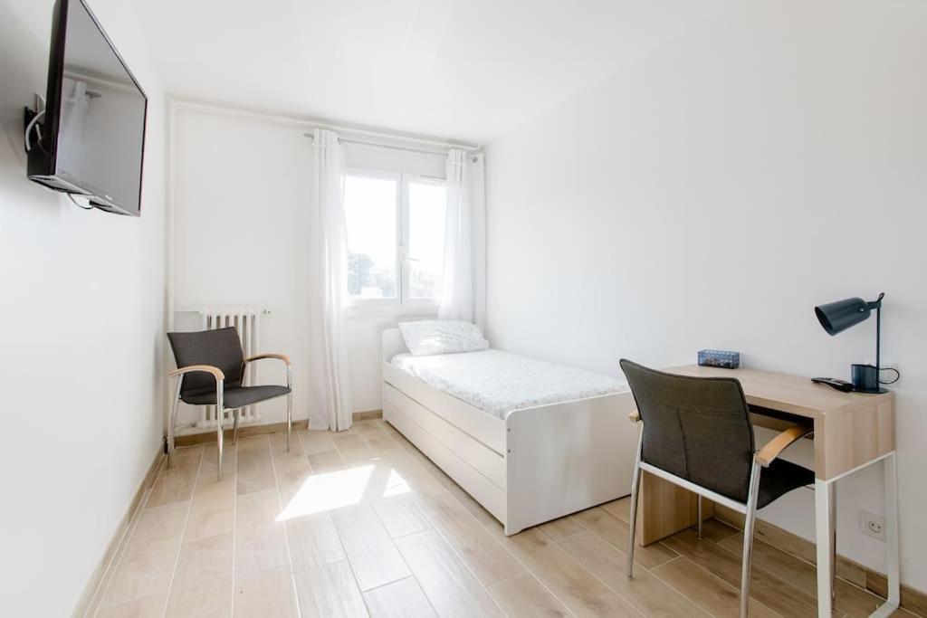 Private Room In Renovated Apartment - Tram 1 Min Walk 尼斯 外观 照片