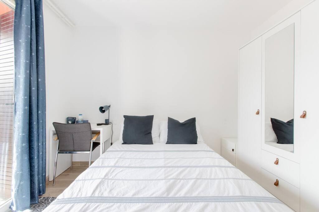Private Room In Renovated Apartment - Tram 1 Min Walk 尼斯 外观 照片